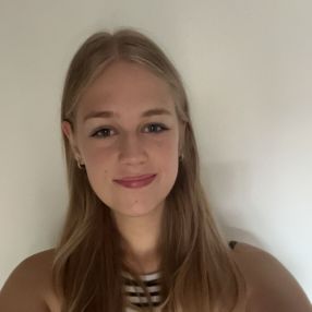 Henrianne, Oppas in Geleen