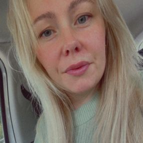 Anouk, Babysitter in Bovensmilde