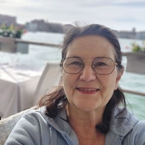 Dale Anne, Babysitter in Santpoort-Noord
