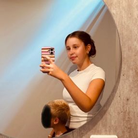 Evelien, Babysitter in Stadskanaal