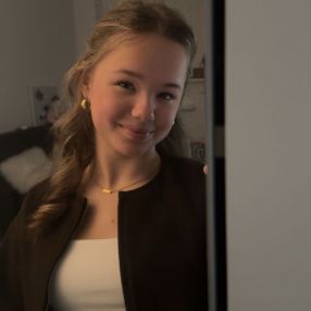 Vajèn, Oppas in Zuidoostbeemster