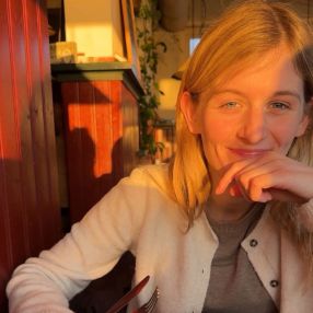 Esmee, Oppas in Delfzijl