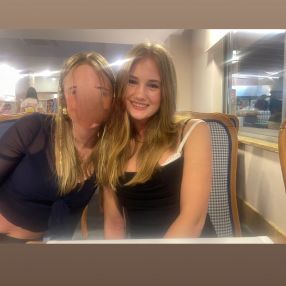 Romee, Oppas in Spanbroek