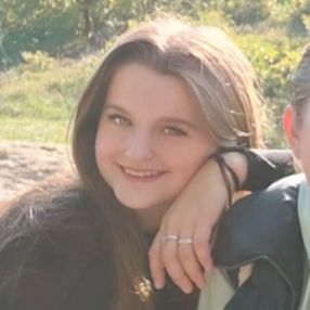 Aimy, Babysitter in Velserbroek