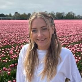 Anne Cecilile, Oppas in Spijkenisse