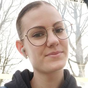 Vera, Babysitter in Emmen