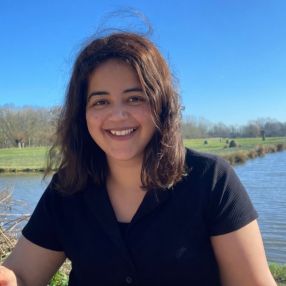 Aamna, Babysitter in Leiden