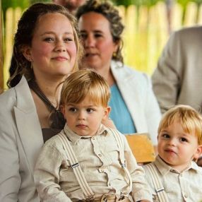 Kirsten, Oppas in Uden