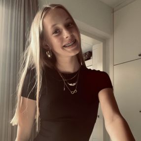 Julia, Oppas in Hoogeveen