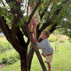 Esther, Family in Huizen