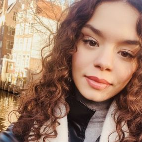 Oumaima, Babysitter in Eindhoven