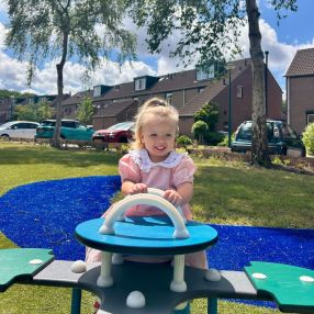Jodi Lee, Gezin in Oegstgeest