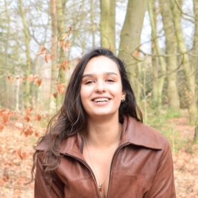 Carmen, Oppas in Heesch