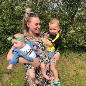 Kelly, Gezin in Oeffelt