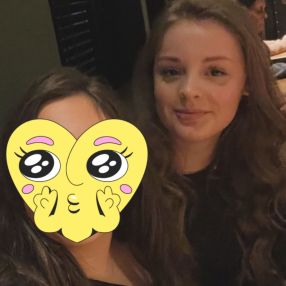 Devony, Babysitter in Roermond