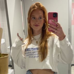 Julia, Oppas in De Meern