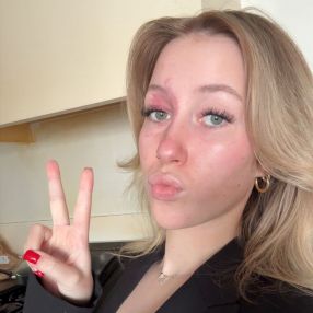Elize, Babysitter in Hoevelaken