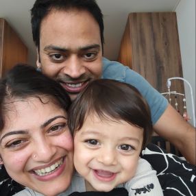 Komal, Gezin in Delft