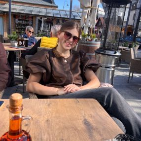 Evi, Oppas in Voorthuizen