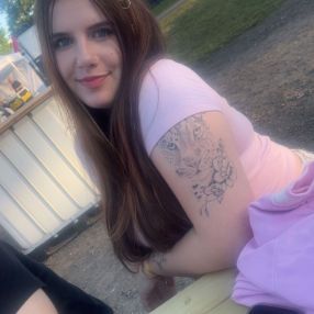 Djaylana, Babysitter in Winschoten