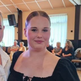 Nadia, Babysitter in Hoogeveen