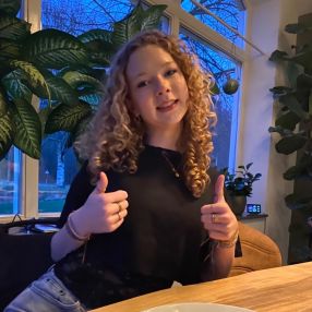 Julia, Babysitter in Scheemda