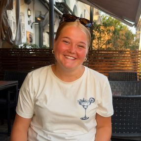 Ingrid, Babysitter in Urk