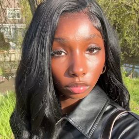 Valerie, Oppas in Ouder-Amstel
