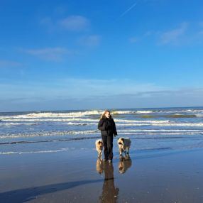 Isa, Babysitter in Zeeland