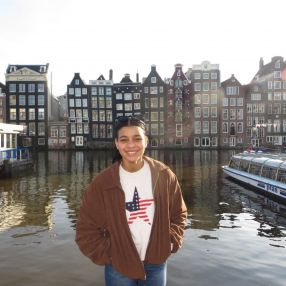 Anna, Babysitter in Badhoevedorp