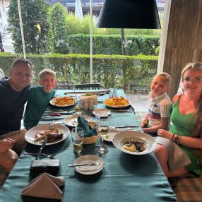Sheeranie, Family in 's-Gravenzande