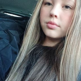 Naomi, Oppas in Nieuw-Vennep
