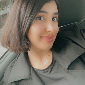 Amira, Oppas in Voorburg