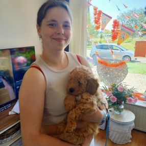Evy, Oppas in Bergen op Zoom
