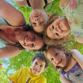 Annemiek, Gezin in Dieren