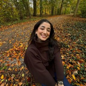 Ilham, Oppas in Oegstgeest