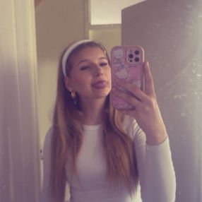 Dominika, Babysitter in Naarden