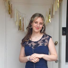Norah, Babysitter in Brunssum