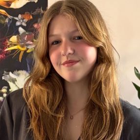 Nina, Babysitter in Doesburg