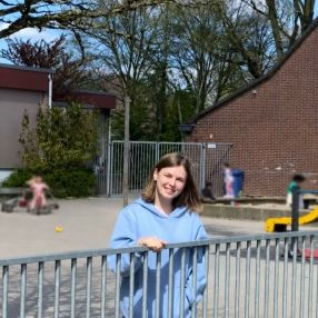 Julia, Babysitter in Badhoevedorp