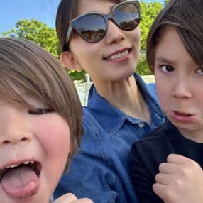 Chiori, Family in Huizen