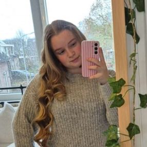 Demi, Babysitter in Vaassen