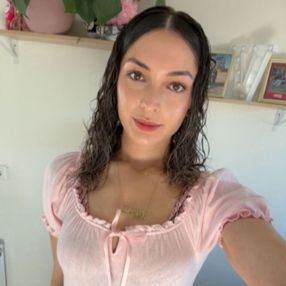 Victoria, Babysitter in Hellevoetsluis