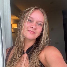Femke, Babysitter in Sassenheim