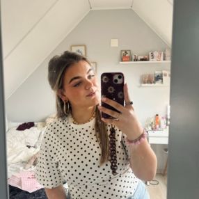 Isa, Oppas in Peel en Maas