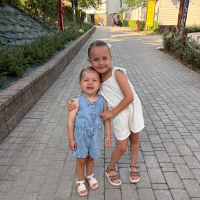 Manon, Gezin in Rijen