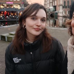 Evita, Oppas in Rotterdam