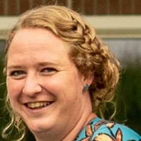 Thea, Babysitter in Kampen