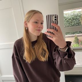 Iris, Babysitter in Zeewolde