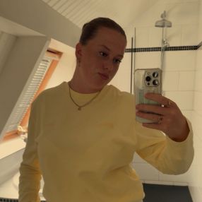 Floortje, Babysitter in Nieuwkoop